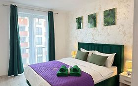 Flh-City Residence Apartments Near Mall & Train Station With Parking